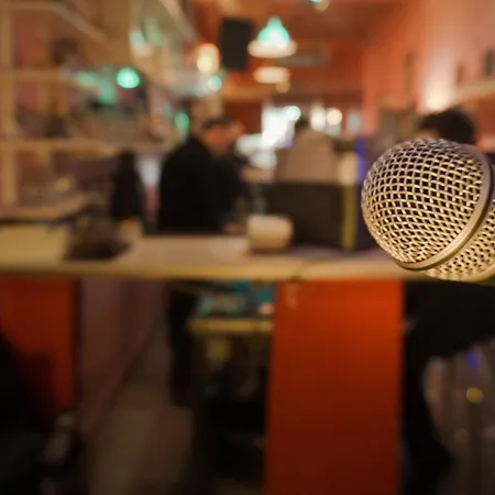 אכסניה Chillout Lya & Lounge