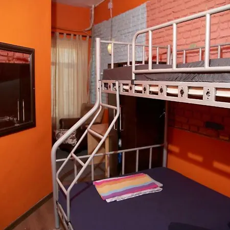 אכסניה Chillout Lya & Lounge *