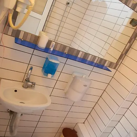 Chillout Lya & Lounge Hostel *