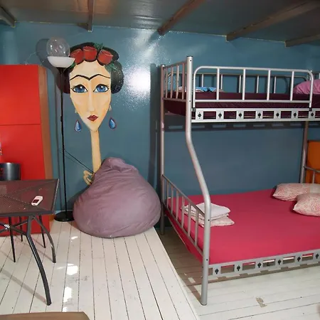 Hostel Chillout Lya & Lounge *